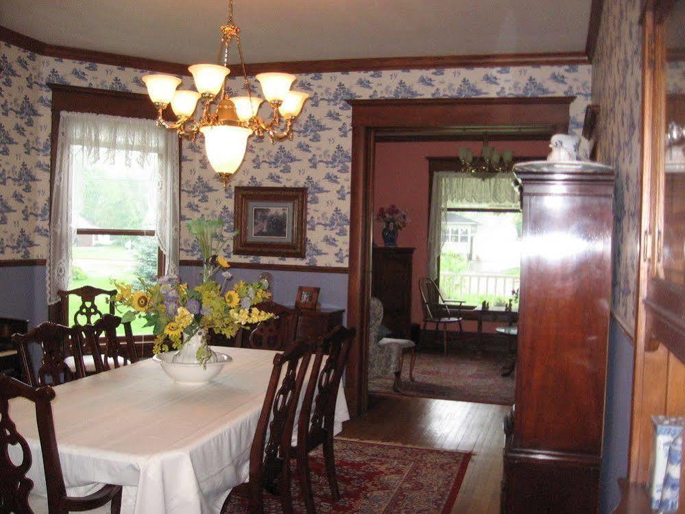 Covington Manor B&B Cambridge Exterior photo